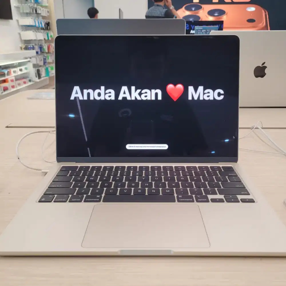 Kredit MacBook Air M4 13 inci cicilan mulai 874
perbulan