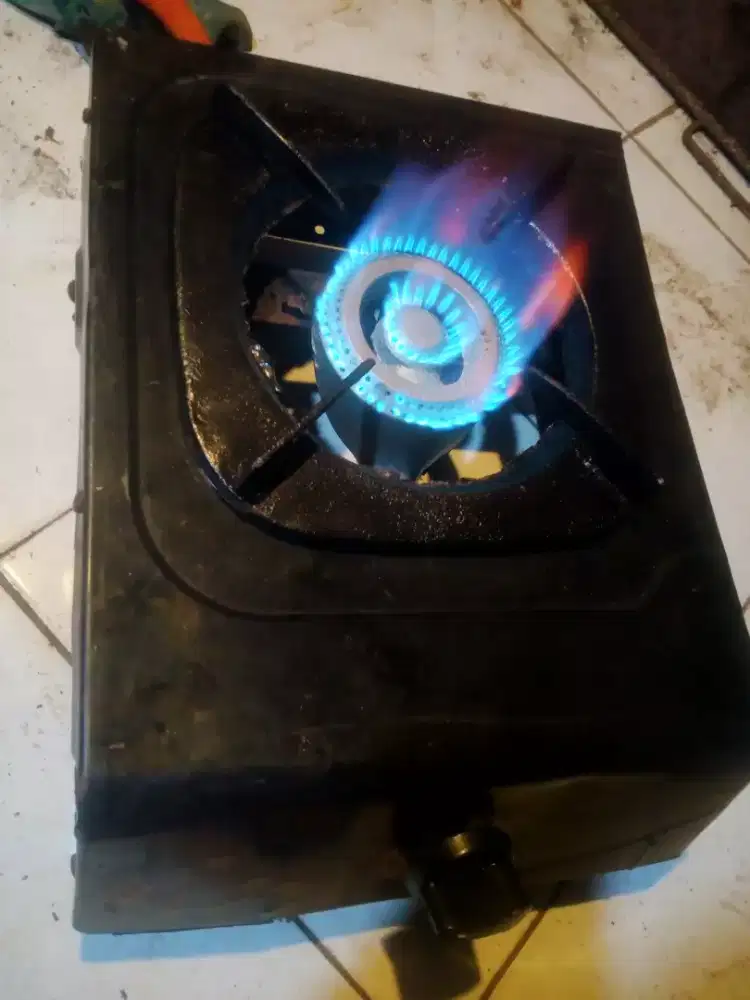 Kompor gas tungku besi