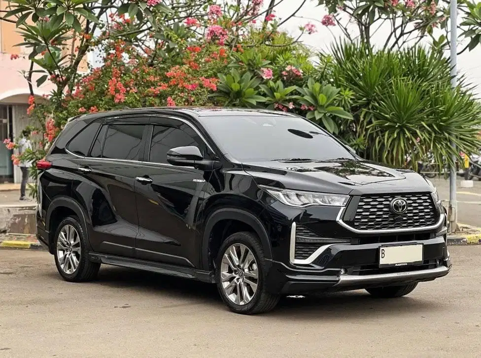 2023 Toyota Innova Zenix 2.0 Q HV Modelista CVT TSS Hitam KM 20rb