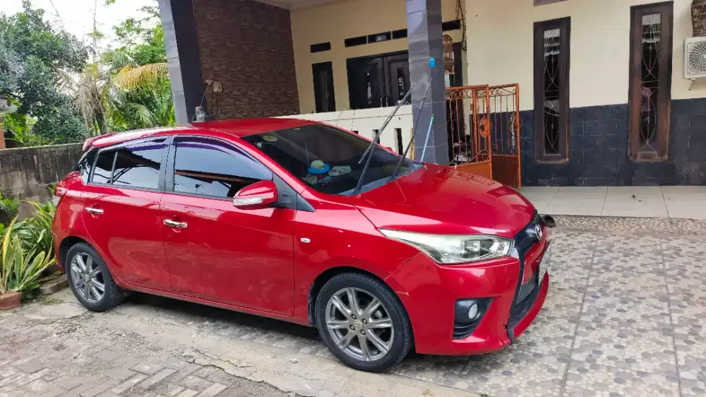 Toyota Yaris 2015 Type G low km 33 rb pajak baru bayar servis record