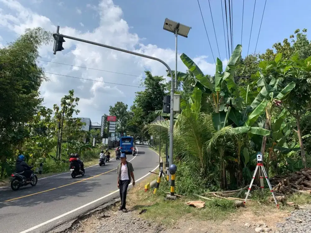 Di jual sebidang tanah pekarangan utk usaha di tepi jalan raya lokasinya di tepi +/- 2KM di bawah spot wisata hits Heha skyview.