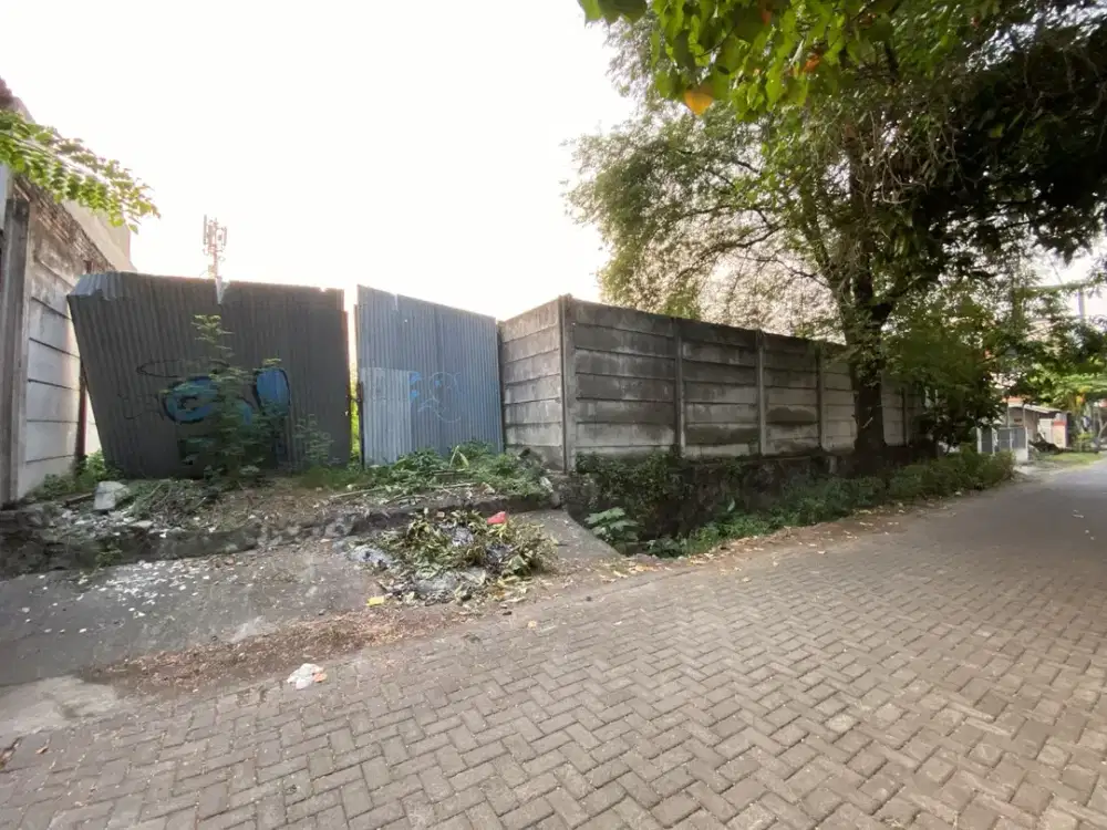 Tanah Samping Lotte Mart Sangat Dekat jalan Raya Majapahit