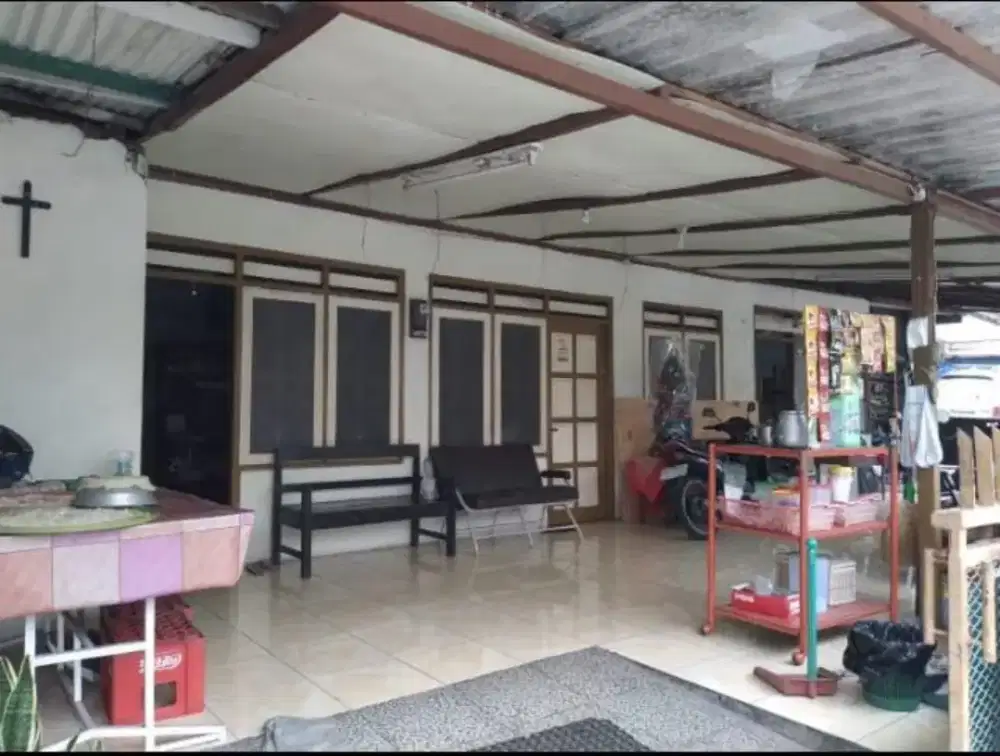 Jual rumah lokasi ngadisono solo luas 225mtr harga 1 Milyad nego