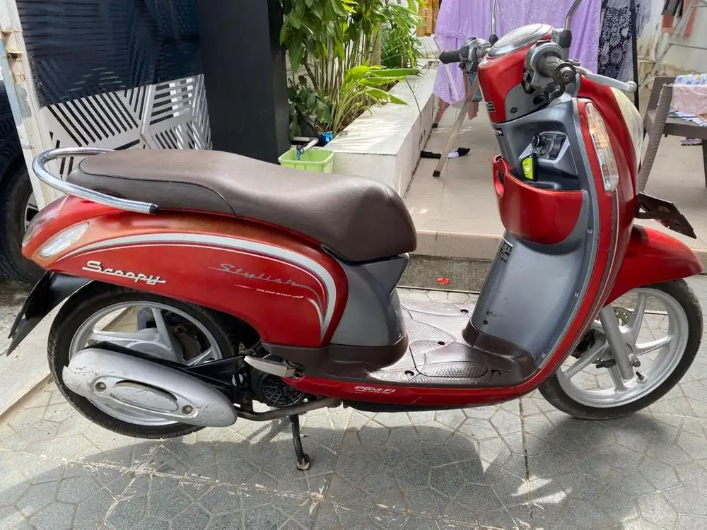 Scoopy tangan pertama