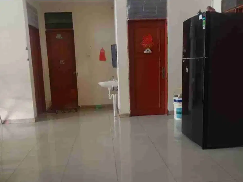 DISEWAKAN RUMAH RAPIH SIAP HUNI DI METLAND PURI