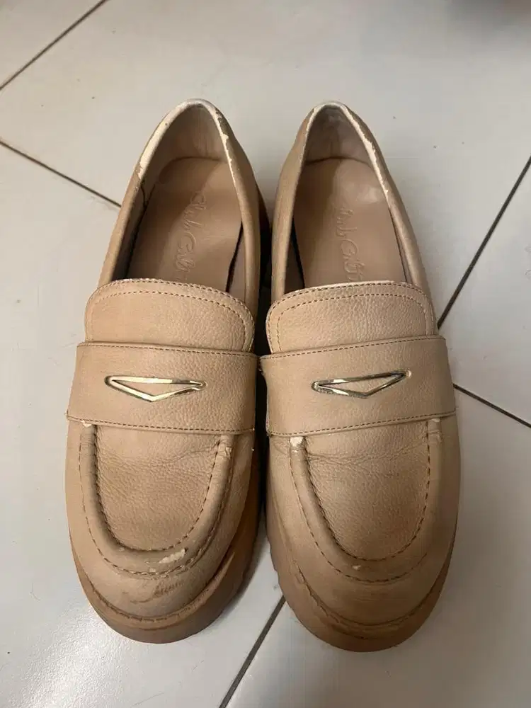 SEPATU CEWEK CLUB CULTURE