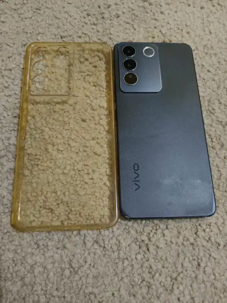 Jual vivo v27e ram8/256 hp cass ori minus besel.nya saja yg jelek