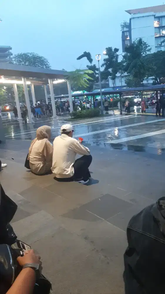 Pengasuh anak dan art