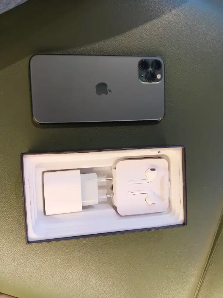 Iphone 11 pro max 256gb harus kn baru
