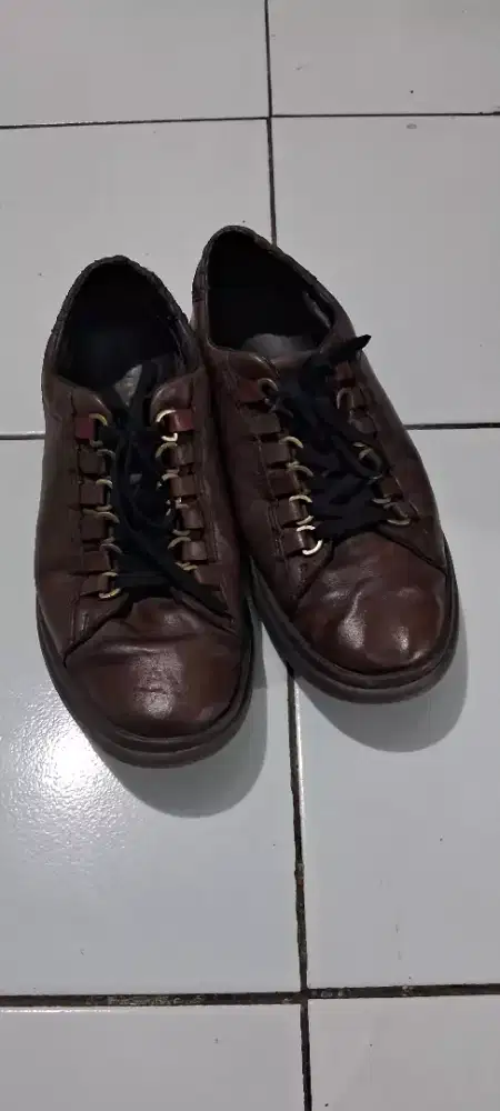 Spatu kulit  no 41