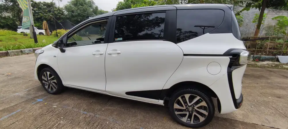 Toyota Sienta 2016 Bensin