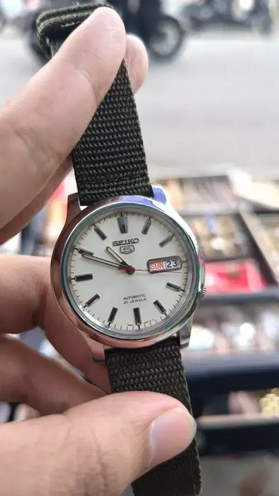 Jam Tangan Seiko 5 Military