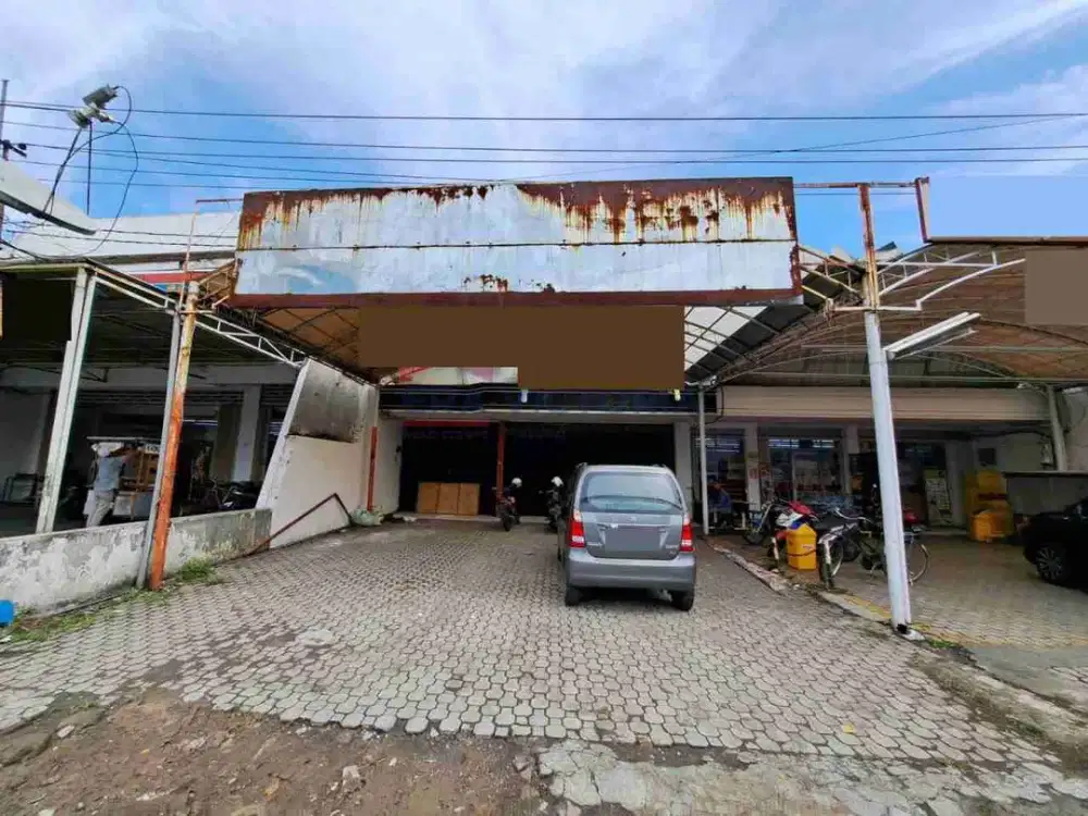 Ruko besar di jalan poros Ahmad Yani Blimbing Malang