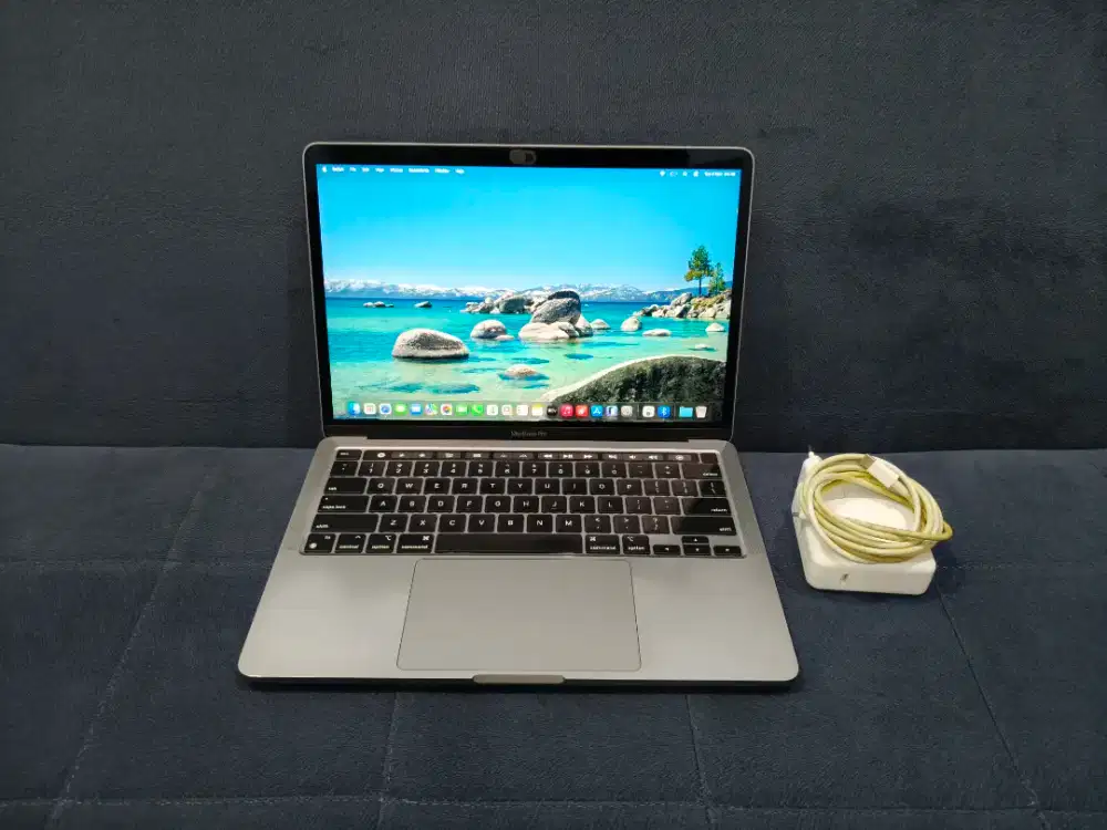 MacBook Pro 13 2020 Apple M1 RAM 16GB SSD 512GB Mulus No Minus