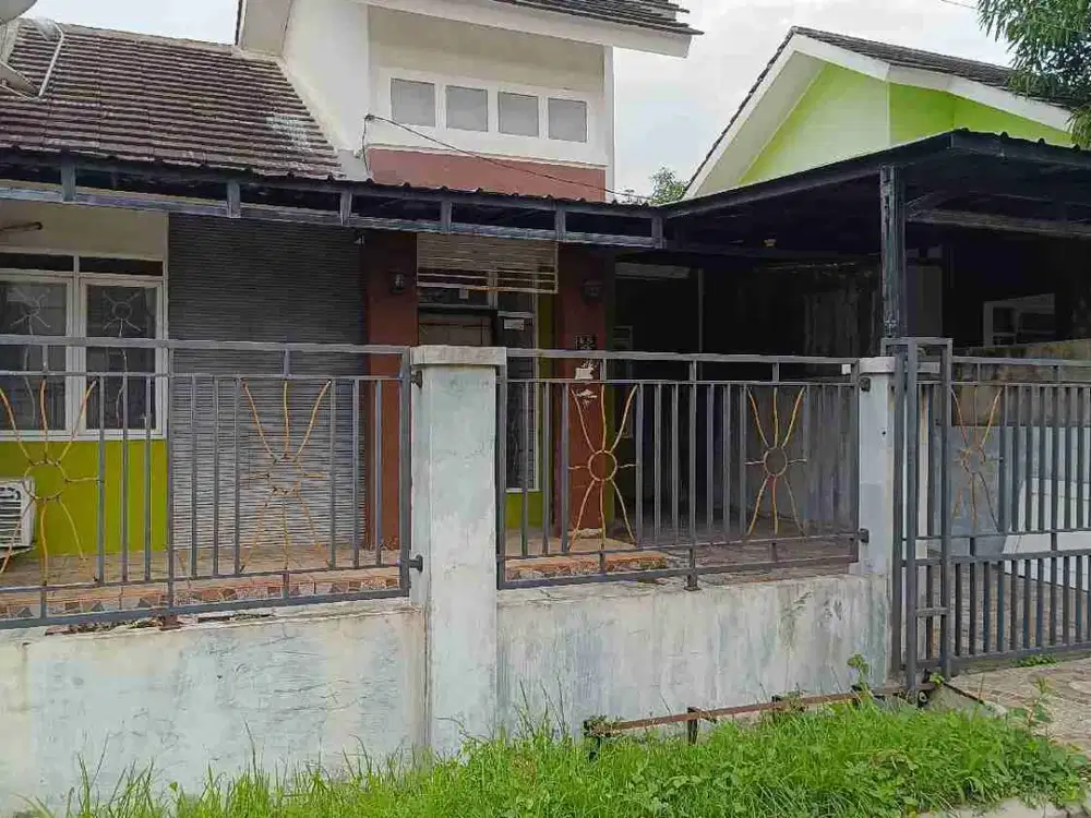 RUMAH SECOND CLUSTER GOLD