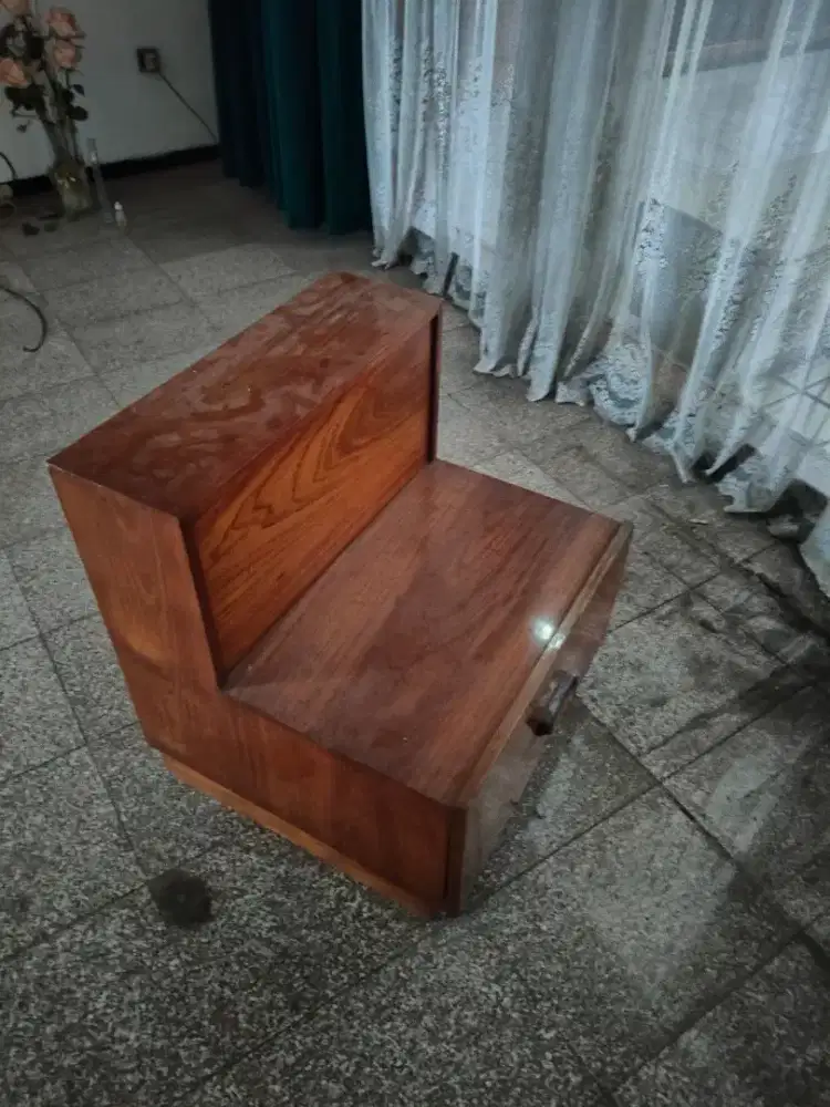 Jual murah Lemari kayu jati kuno