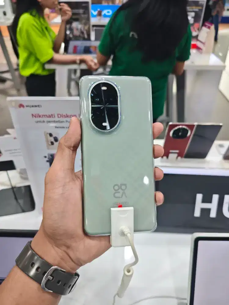 Huawei Nova 13 Pro promo bisa cicilan syarat cukup KTP tanpa DP
