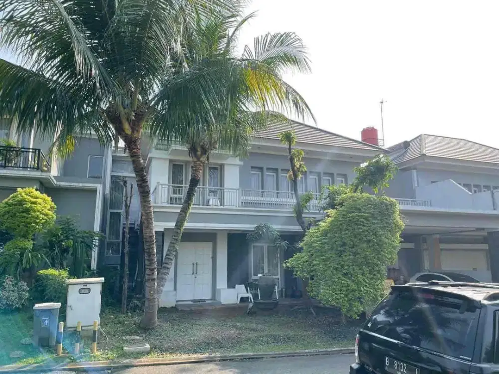 JDNT030 Dijual rumah kolam renang kota wisata