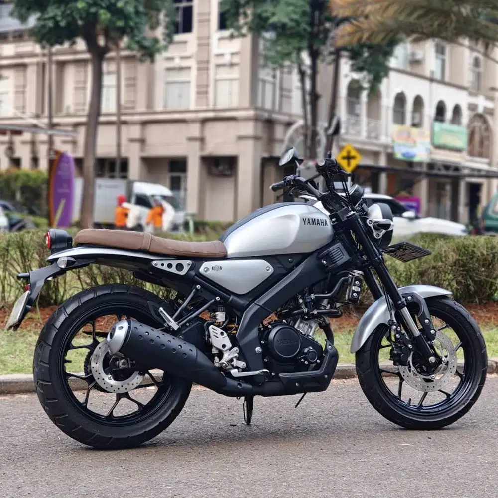 MULUS BANGET! YAMAHA XSR 155 SILVER 2023 KM 5K PAJAK PANJANG GASPOL
