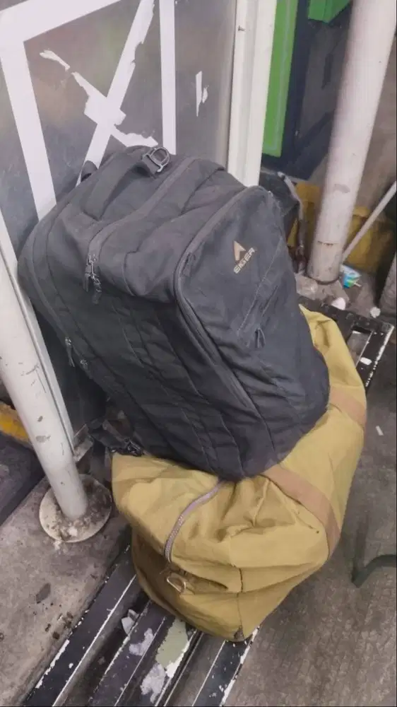 Dijual Tas Eiger Hitam Simple