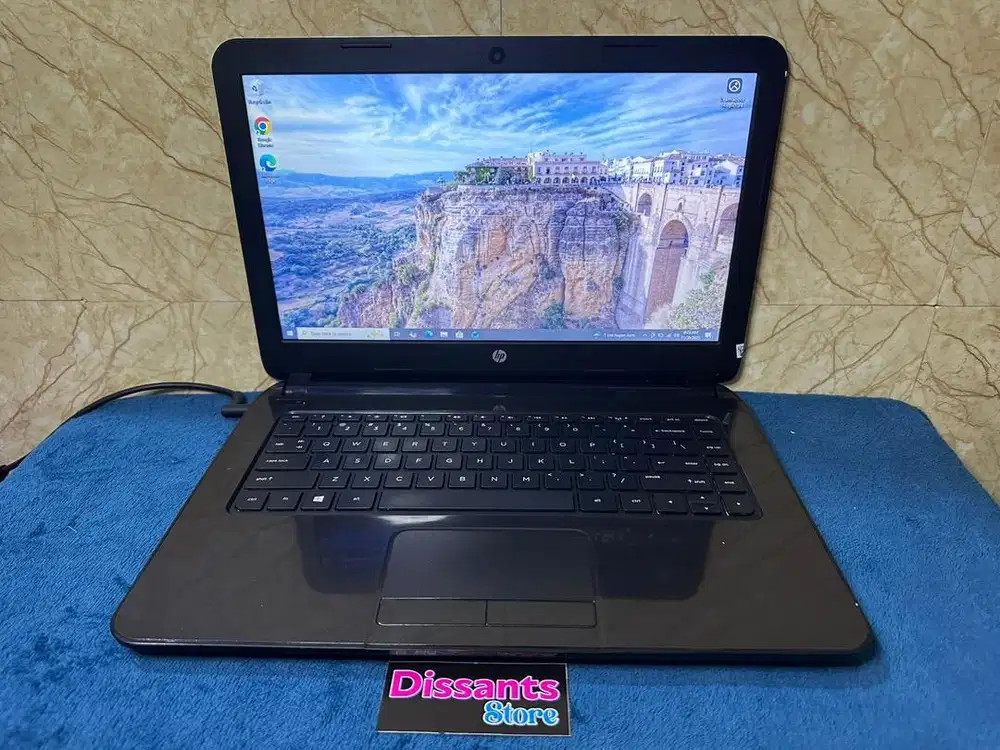 HP 14 G102AU AMD A4 5000 RADEON 4GB RAM 50GB HDD HDMI VGA DVD