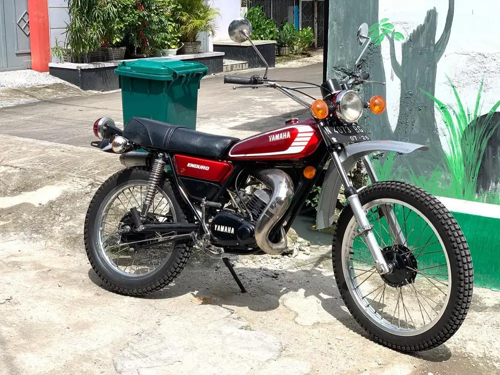 Yamaha DT 100 Tahun 1979