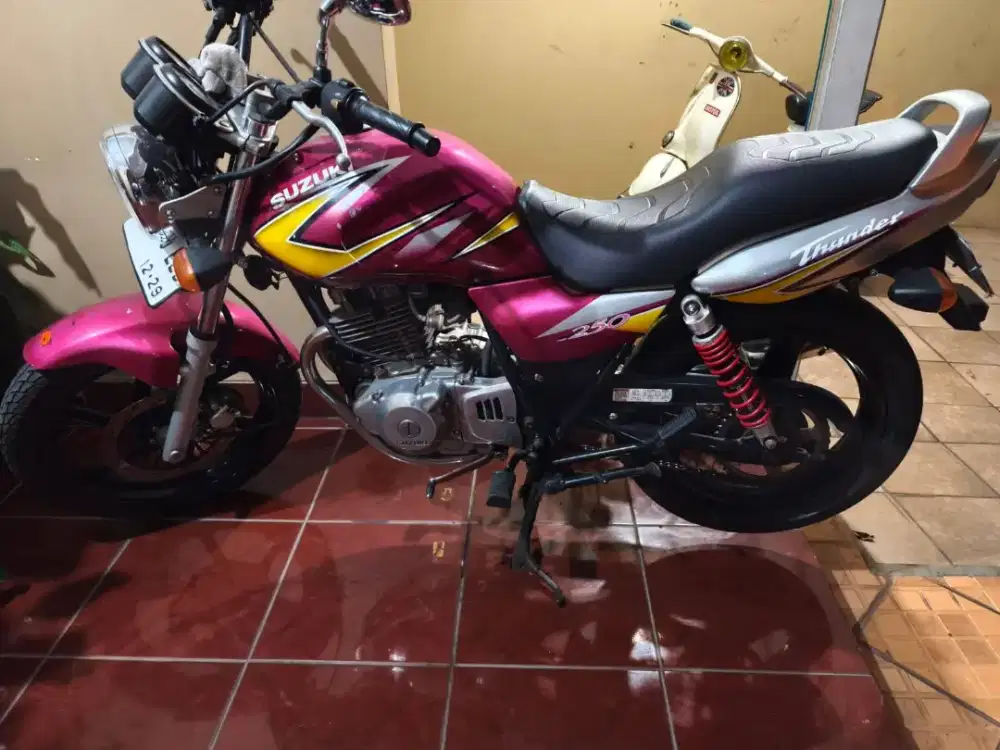 Thunder 250 tahun 2005