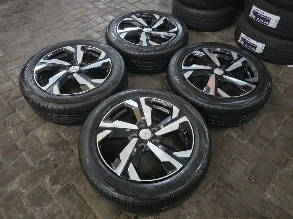 Velg Ban 95% Ori Xpander Ultimate R17 Outlander Kuda L300 Livina Juke