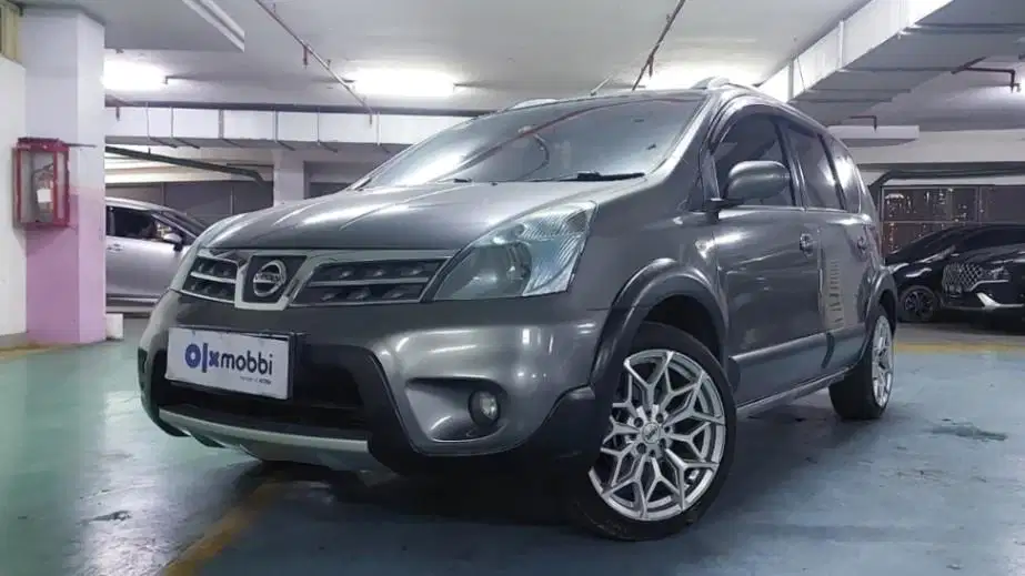 DP Rendah  4JT Nissan Livina 1.5 X-Gear Bensin-MT 2013 Abu-Abu