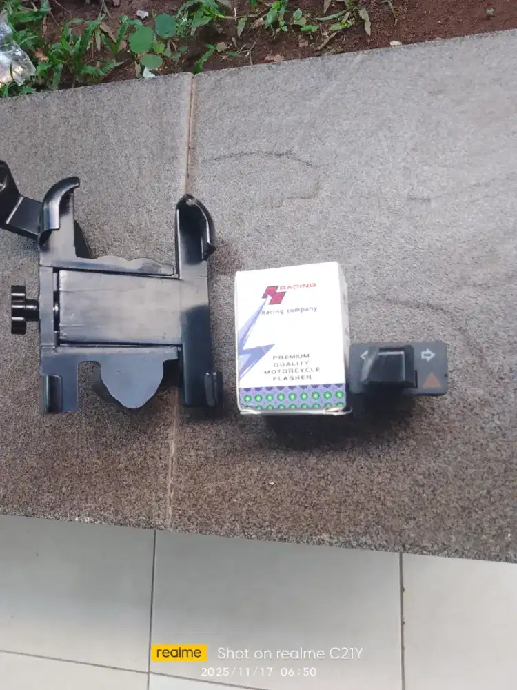 Handel hp dan saklar tombol sein 2