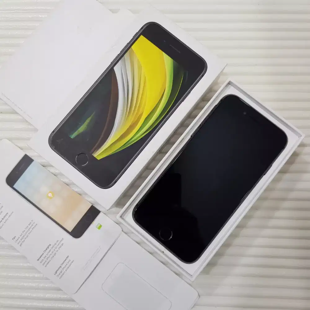 Iphone SE 2020 Hitam 128 GB Ibox