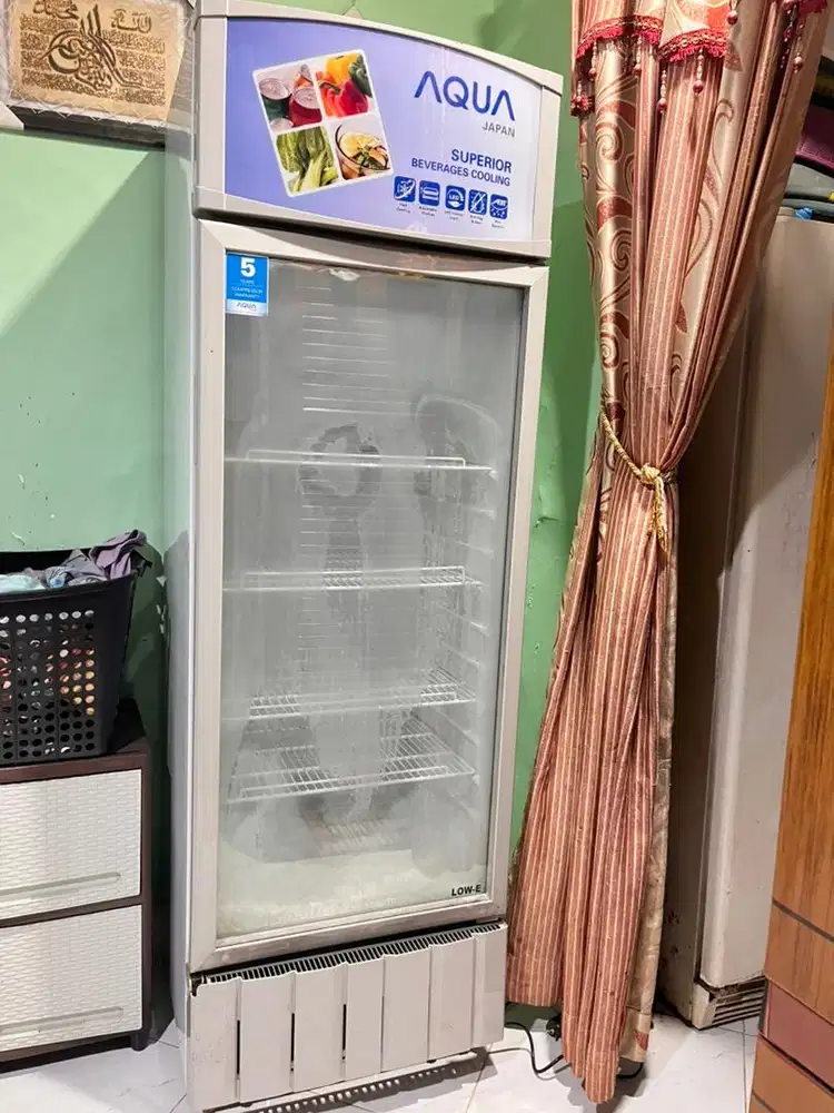 Kulkas AQUA japan