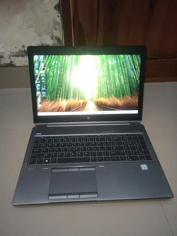 Laptop HP ZBOOK 15 INTEL XEON E-2286M RAM 32GB SSD 512GB RTX 3000 6GB