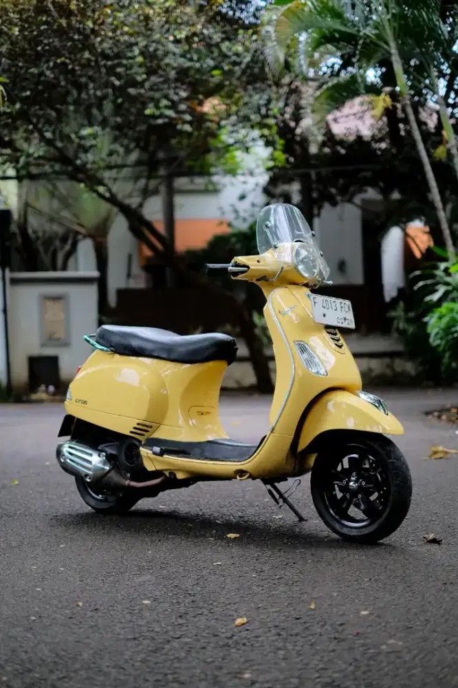 VESPA LX 125 IGET ONLY TAHUN 2018