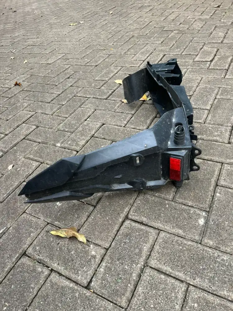 Spakboard belakang vixion 2011