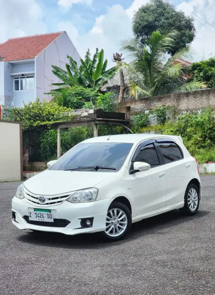 Toyota Etios Valco G 2013 Manual