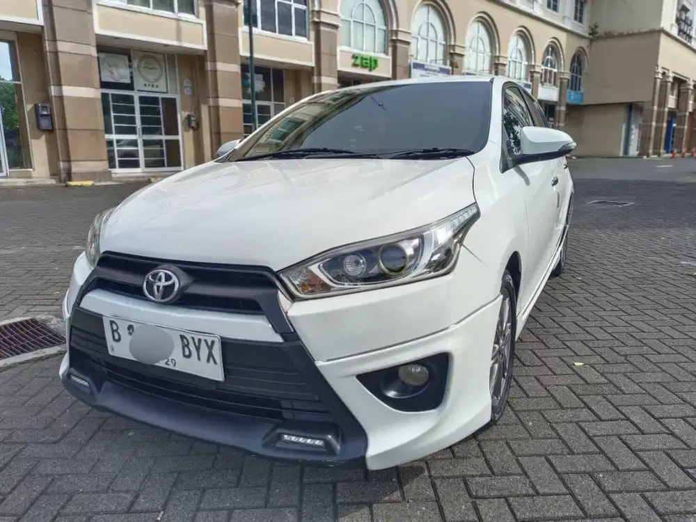 DP 10jt Yaris TRD Matic AT 2014 /2015 tt G