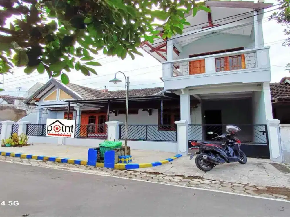 rumah bagus 1,5 Lantai Dekat ke Pasar Jaten Karanganyar