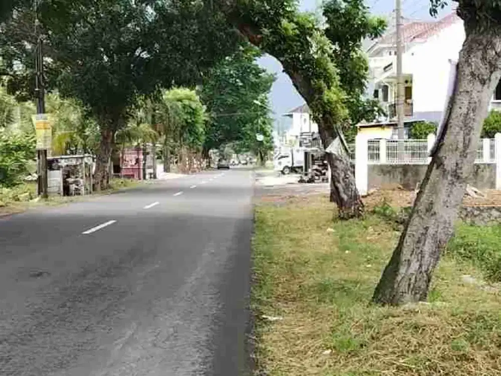 Di jual tanah pinggir jlan raya Pokoh barat RSUD Karanganyar kota