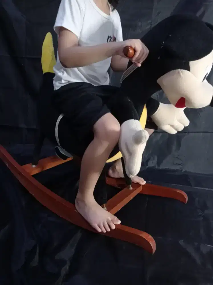 Mainan ayun kuda lumping