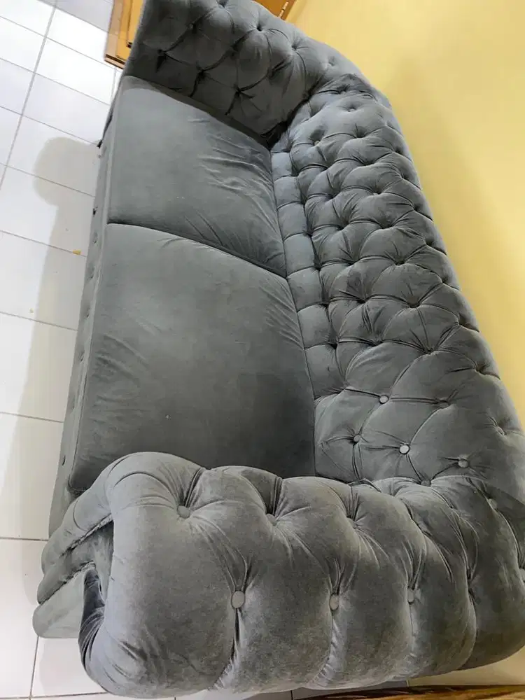 Di Jual cepat Sofa bekas pemakaian