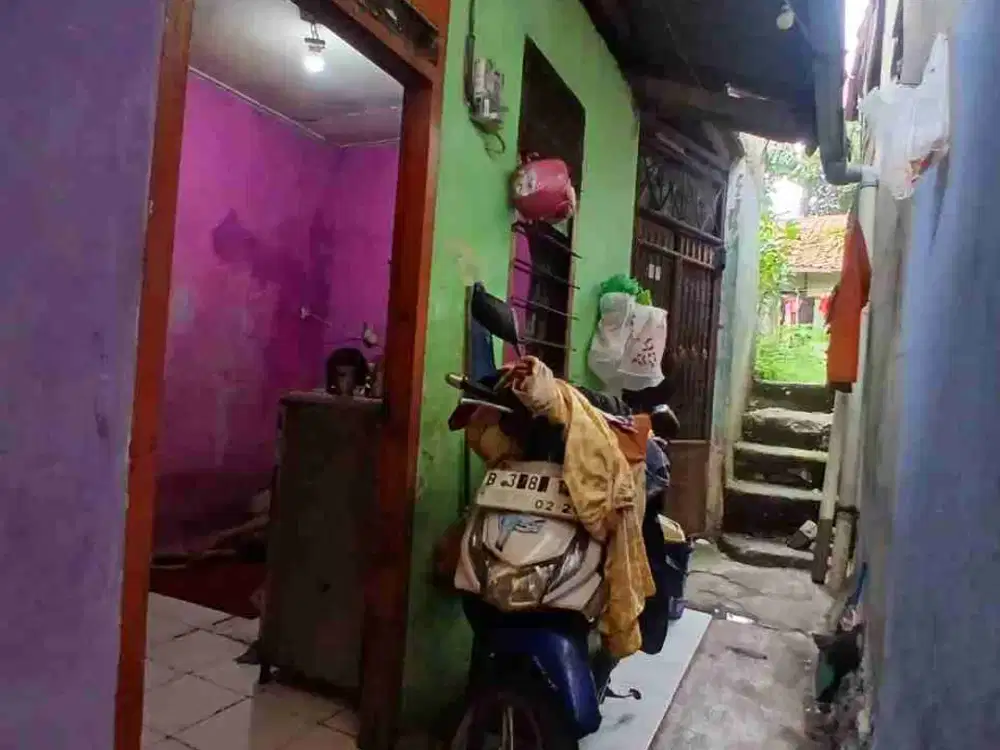 di jual murah rumah second akses motor di Condet jaktim