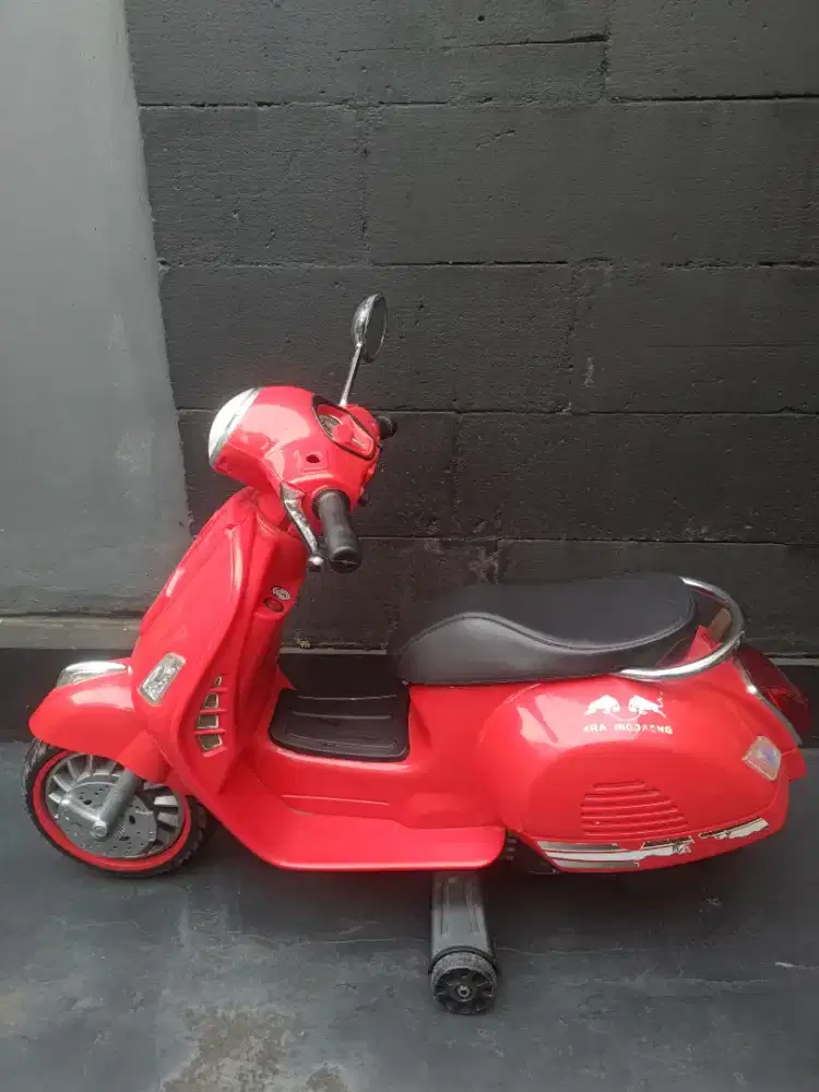 Dijual Mainan Motor Aki Anak PMB 288 VESPA M288
