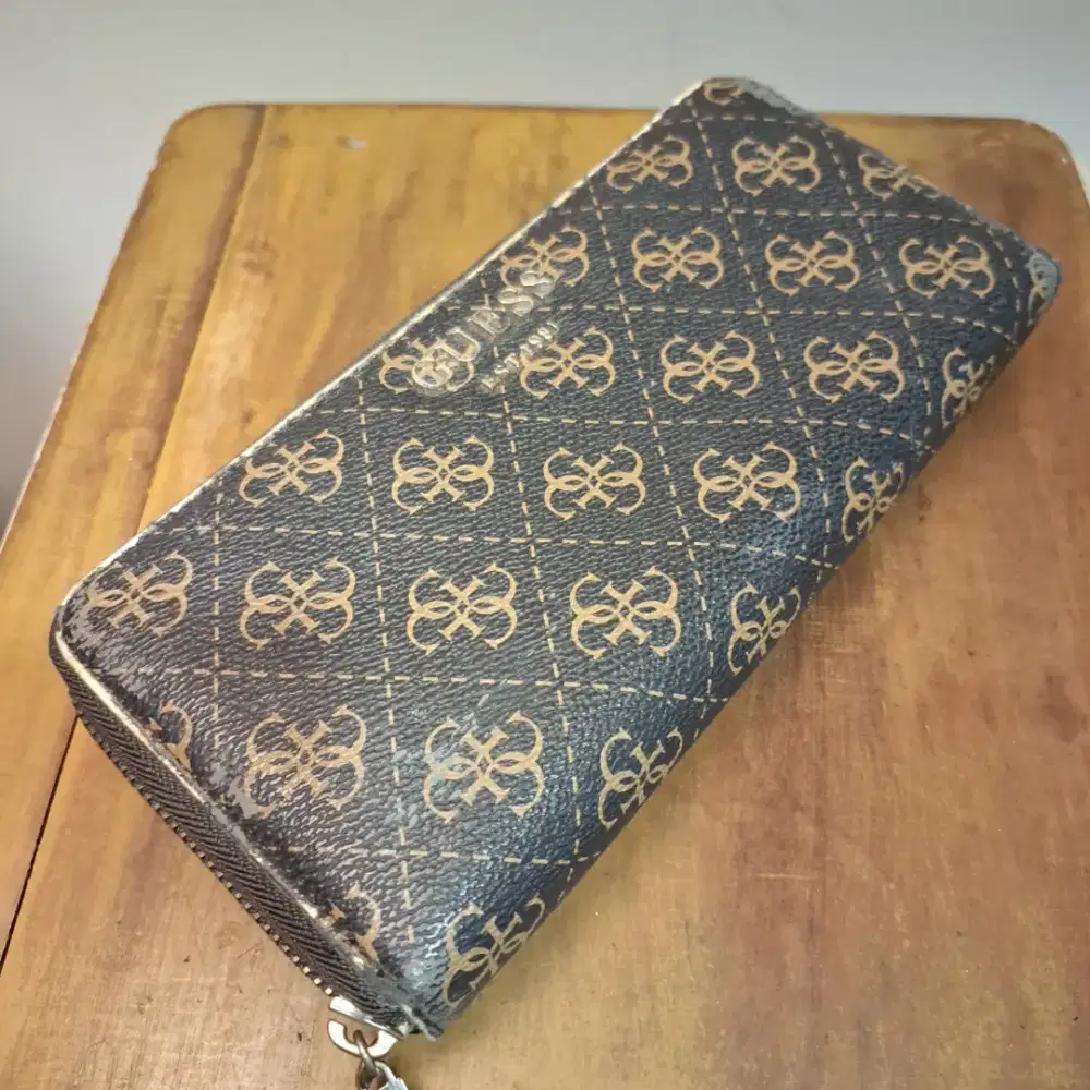 Dompet Wanita Brand Guess Ori Kulit Sretling Lipat Brown Motif