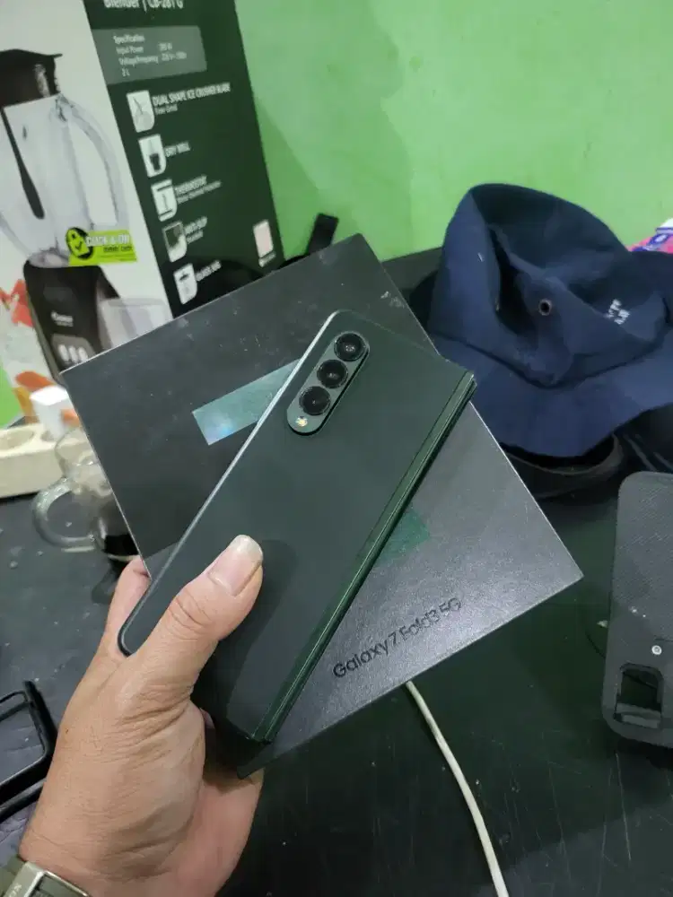 Samsung fold 3 5G 12/256 wifi aj of ama.lcd depan garis line