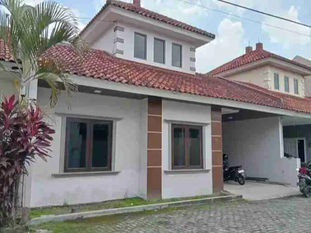 Dijual Rumah di  Gentan  jl mangesty