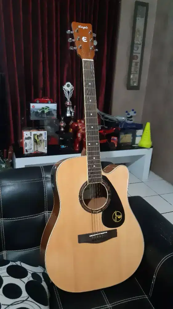 Gitar eagle new