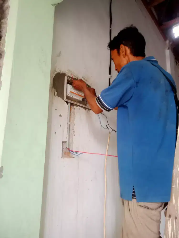 Jasa Instalasi listrik Harian maupun Borongan