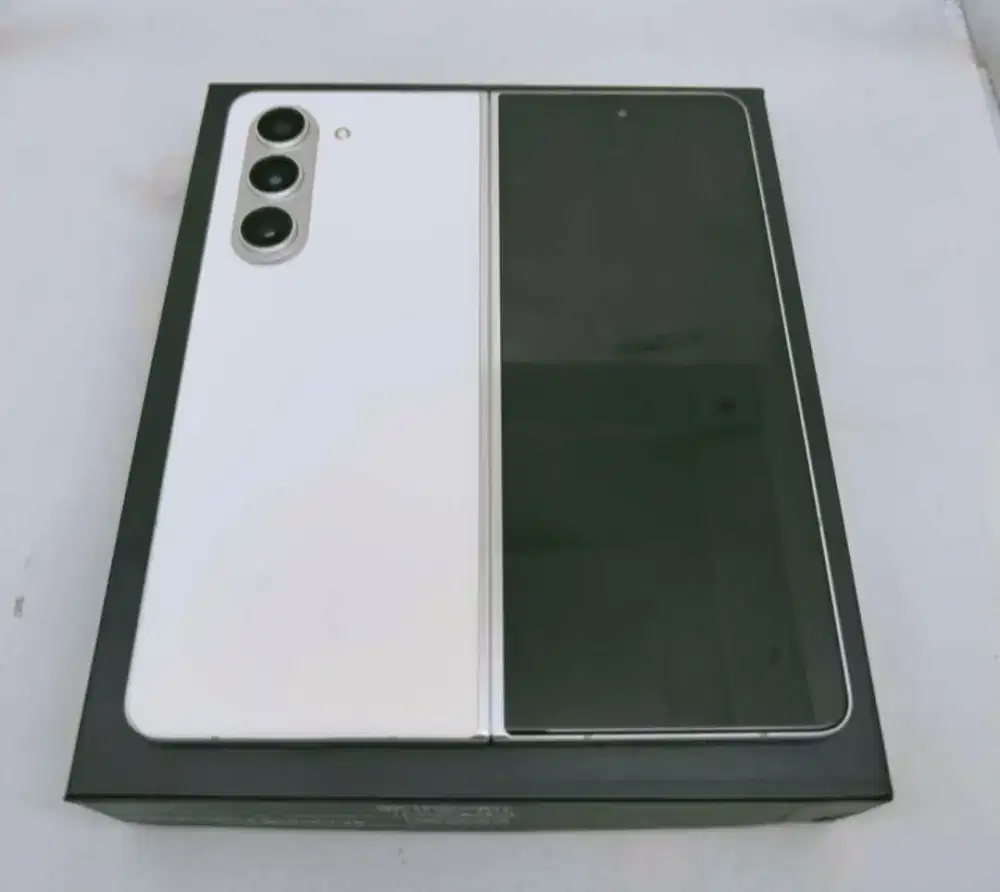 samsung Z fold 5 12/512gb mulus lengkap no minus