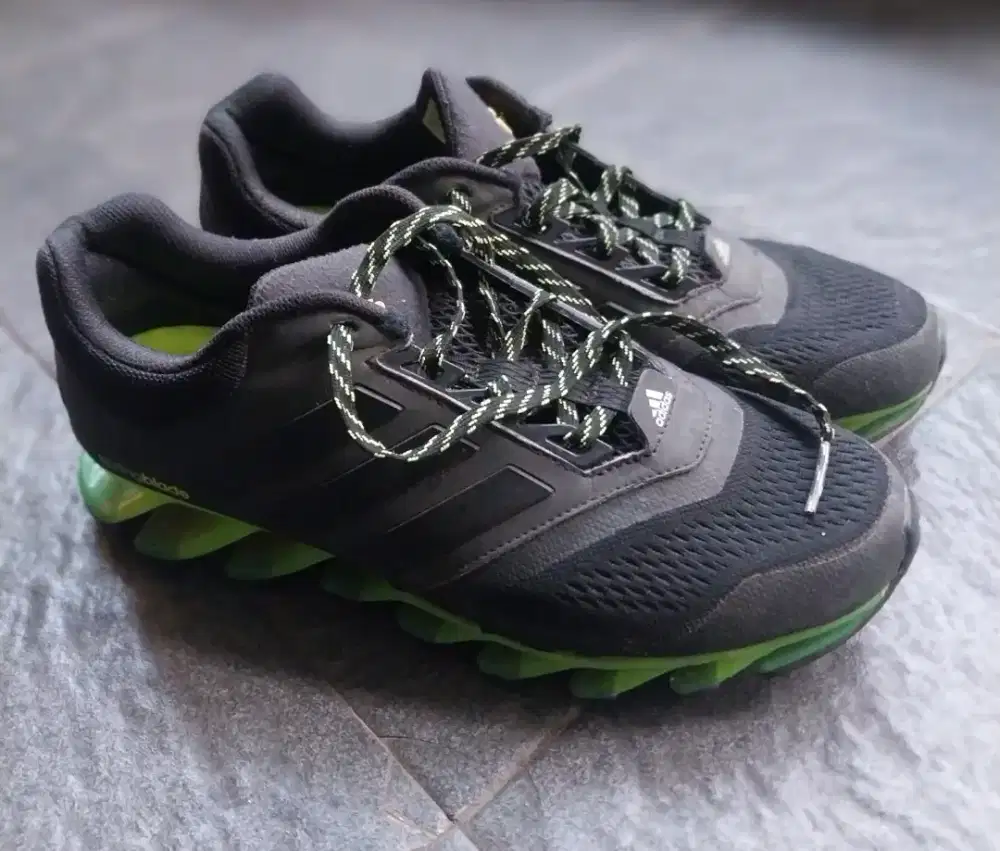 sepatu running adidas unisex preloved